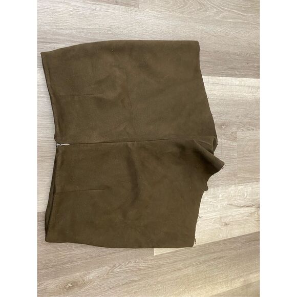 Zara Olive Green Skorts, Zipper Asymmetrical Moleskin Shorts, Size Large, MP $48 - Picture 7 of 8